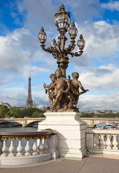 Puente de Alexandre III en París — Foto de Stock