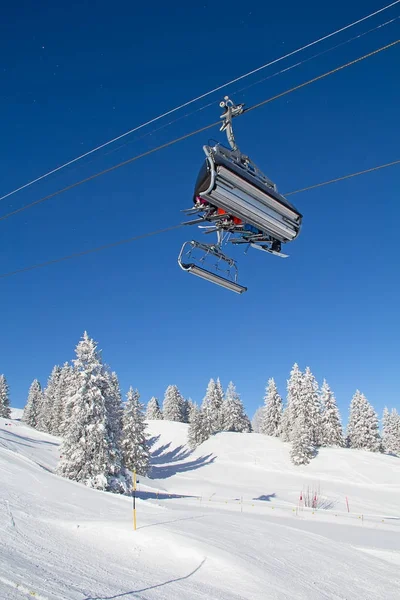 Winter in de Zwitserse Alpen — Stockfoto