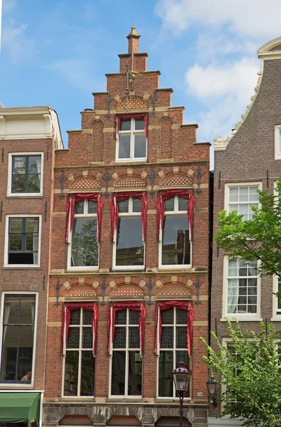 Traditionelle Häuser des Amsterdams — Stockfoto