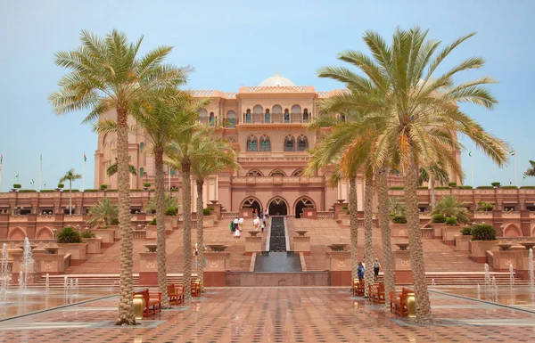 Hotel Emirates palace usytuowany — Zdjęcie stockowe