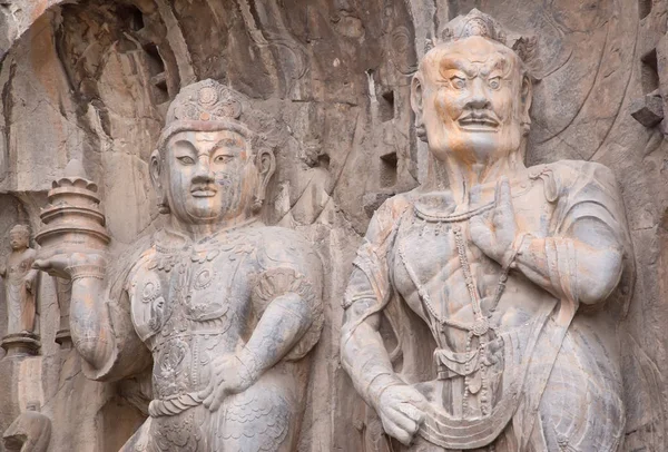 Ünlü Longmen mağarasını heykeller — Stok fotoğraf