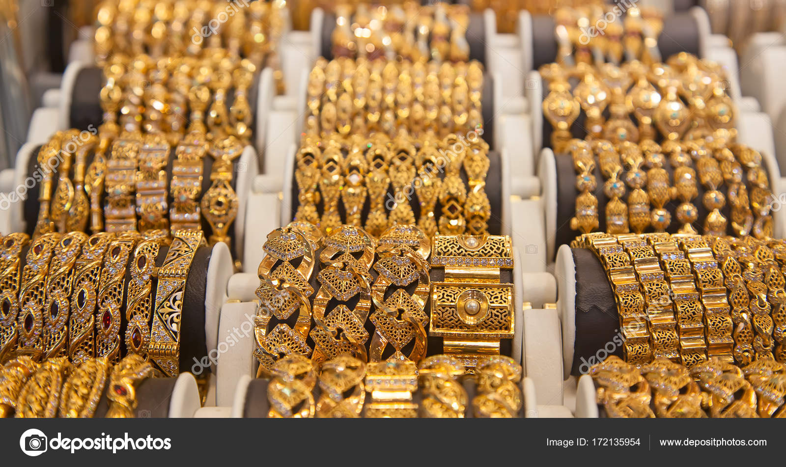 在迪拜的黄金市场——图库图片© swisshippo #172135954