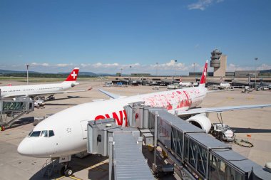 Uçaklar için hazırlanıyor çıkar