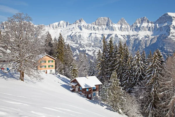 Zima w szwajcarskich Alpach — Zdjęcie stockowe