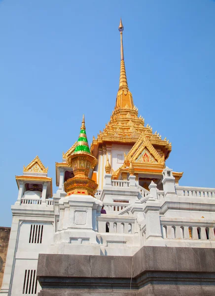 Famous Wat Trimit — Stock Photo, Image