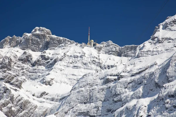 Zima ve švýcarských Alpách — Stock fotografie