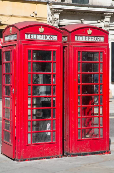 Slavné červené telefonní budky — Stock fotografie