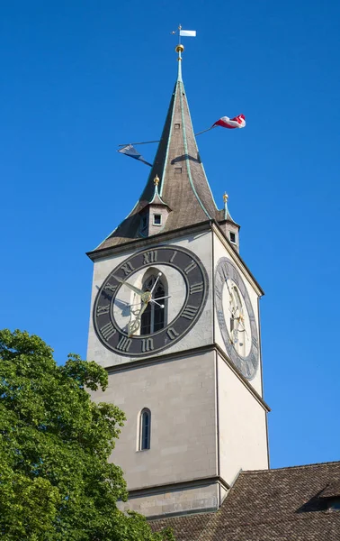 有名なチューリッヒ教会 — ストック写真