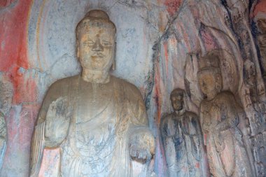 Ünlü Longmen mağarasını