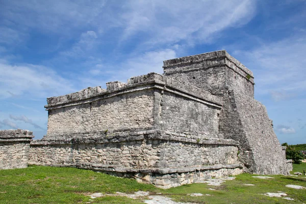 Ruinas de la fortaleza maya —  Fotos de Stock