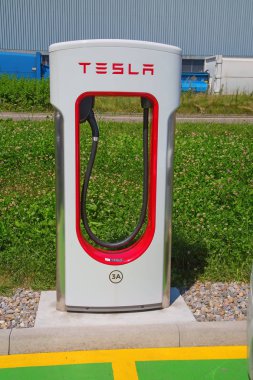 Tesla Supercharger istasyonu
