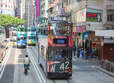 tramvay Hong Kong kullanan kişiler 