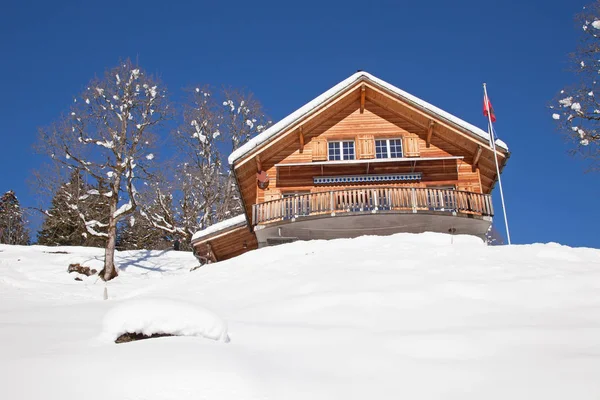 Inverno nos alpes suíços — Fotografia de Stock