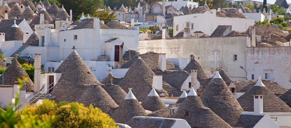 Traditionele "Trulli" huizen — Stockfoto