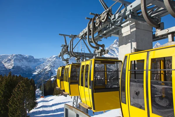 Vinter i schweiziska alperna — Stockfoto