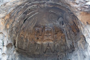 Ünlü Longmen mağarasını