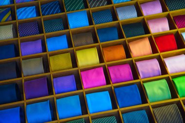 renkli kravat koleksiyonu