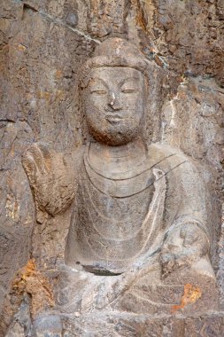 Ünlü Longmen mağarasını, Buda ve Bodhisattvas heykelleri Hennn Eyaleti, Çin rock monolith Luoyang yakınındaki oyulmuş.