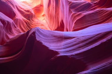 Arizona, Page yakınlarındaki ünlü Antilop Kanyonu.