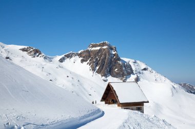 Kış İsviçre Alpleri'nde, İsviçre.
