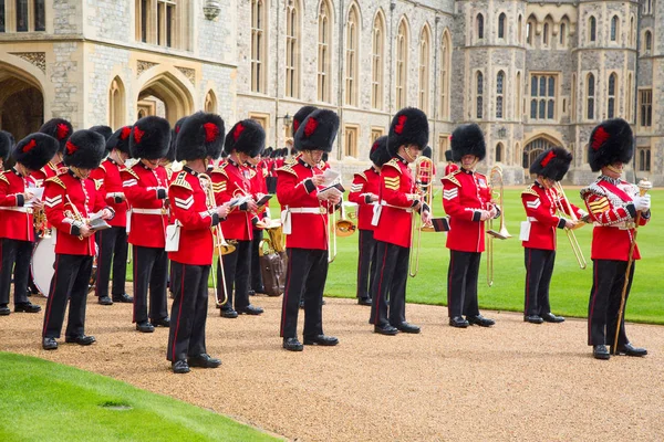 Windsor Velká Británie Dubna 2016 Neidentifikovaný Mužských Členů Královské Gardy — Stock fotografie