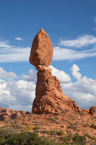 Rock Balancing Famoso Parque Nacional Arches Utah Eua — Fotografia de Stock