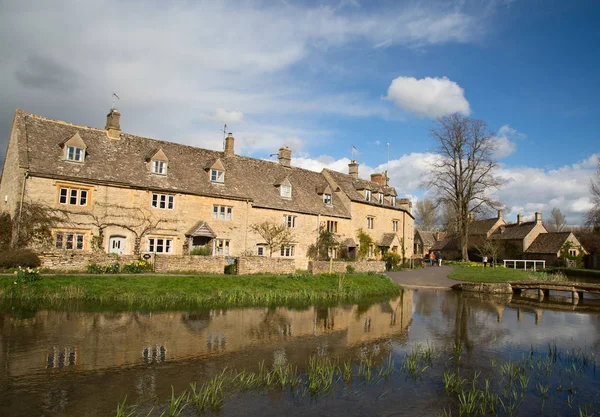 Antigua Aldea Lower Slaughter Región Cotswolds Reino Unido —  Fotos de Stock