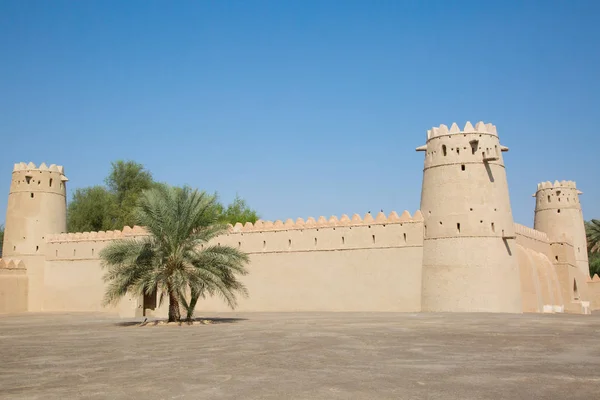 Famoso Fuerte Jahili Oasis Ain Emiratos Árabes Unidos —  Fotos de Stock