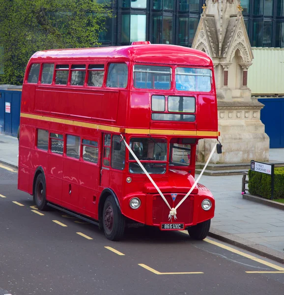 London Verenigd Koninkrijk April 2016 Red Double Decker Bus Canon — Stockfoto