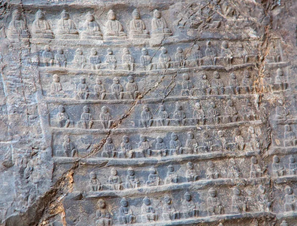 Famosas Grutas Longmen Estátuas Buda Bodhisattvas Esculpidas Rocha Monólito Perto — Fotografia de Stock