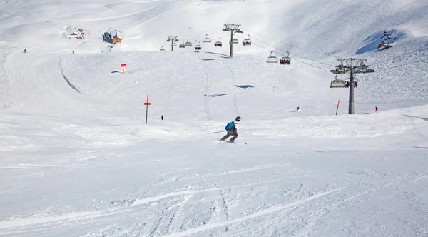 Inverno Nos Alpes Suíços Com Estação Esqui Suíça — Fotografia de Stock