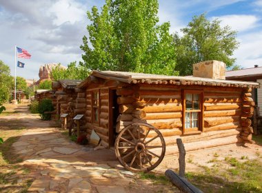 Arizona ve Utah arasındaki sınır üzerinde vahşi batı öncülerinden historial karakol.