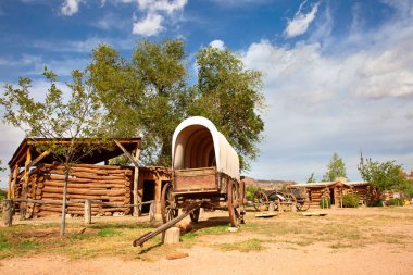Arizona ve Utah arasındaki sınır üzerinde vahşi batı öncülerinden historial karakol.