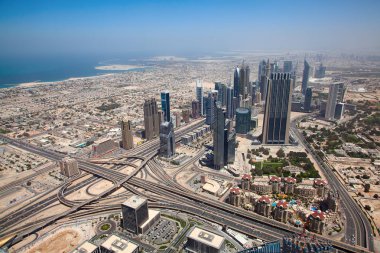 Dubai, Birleşik Arap Emirlikleri - 27 Nisan 2014: Downtown Burj Dubai, havadan görünümü.