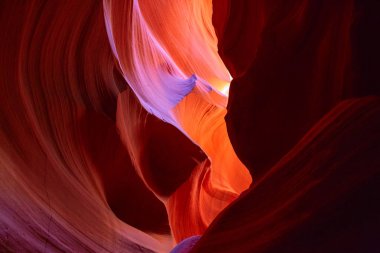 Arizona, Page yakınlarındaki ünlü Antilop Kanyonu.