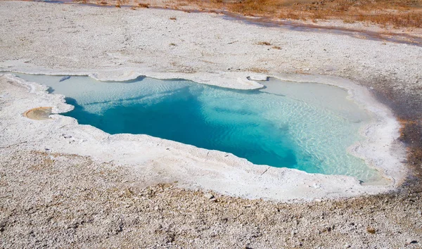 Piscine Eau Chaude Colorée Dans Parc National Yellowstone États Unis — Photo