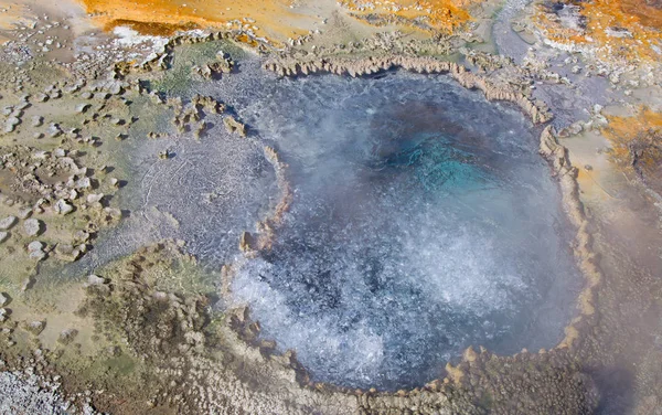 Colorful Hot Water Pool Yellowstone National Park Usa — Stock Photo, Image