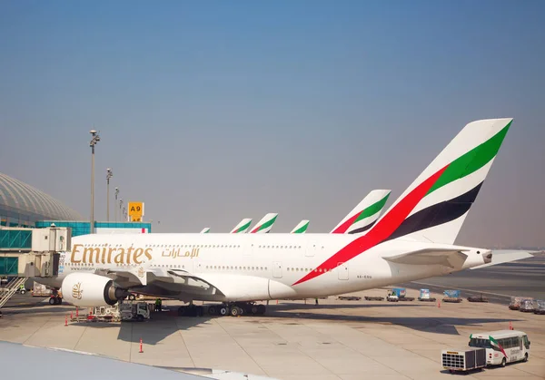 Dubaï Émirats Arabes Unis Septembre 2017 Avion Prépare Décollage Aéroport — Photo