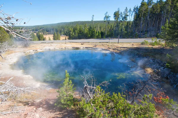 Πολύχρωμο Ζεστό Νερό Πισίνα Στο Εθνικό Πάρκο Yellowstone Ηπα — Φωτογραφία Αρχείου