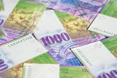 İsviçre 1000 franklık banknotların koleksiyonu. İsviçre Ulusal Bankası (SNB) tarafından yayınlanan 1000 franklık banknot dünyanın en değerli banknotlarından biridir. Mevcut 1000 franklık banknotlar 1995 yılından beri İsviçre 'de dolaşımda..