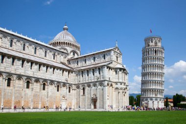 Eğik Pisa Kulesi, İtalya