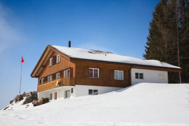 İsviçre Alplerinde kış