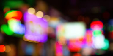 Hong Kong şehrinin gece ışıkları