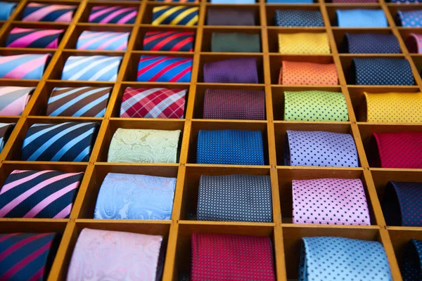 Барвиста Колекція Краватки Чоловічому Магазині — стокове фото