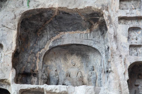 Famosas Grutas Longmen Estátuas Buda Bodhisattvas Esculpidas Rocha Monólito Perto — Fotografia de Stock