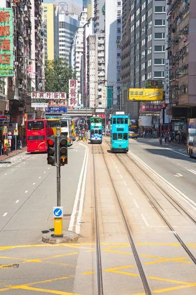Hong Kong April Orang Tak Dikenal Menggunakan Trem Hong Kong — Stok Foto