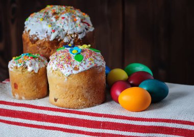 yumurta ve Paskalya kek