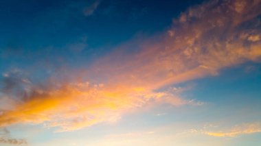 renkli günbatımı bulutlar