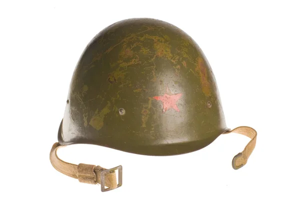 Casque vert armée russe avec étoile rouge sur fond blanc — Photo