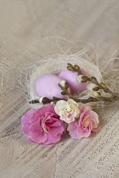 Minuscoli Fiori Rosa Ramoscello Con Teneri Fiori Salice Nido Pasquale — Foto Stock